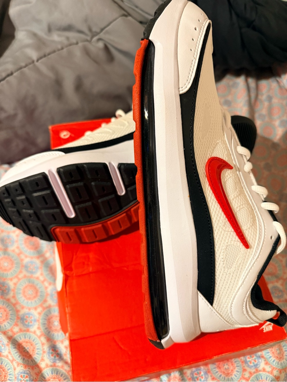 Nike White, Black & Red Kids Sneakers with Red Swoosh size 10.5. NWT